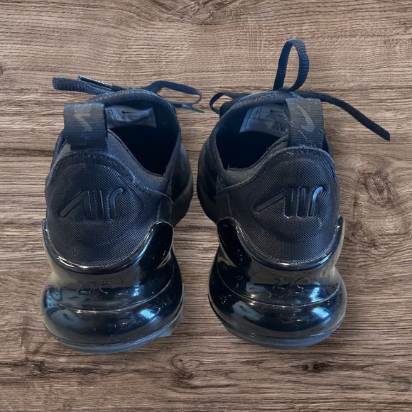 Women’s size 8.5 Nike Air Max 270. - Picture 3 of 4